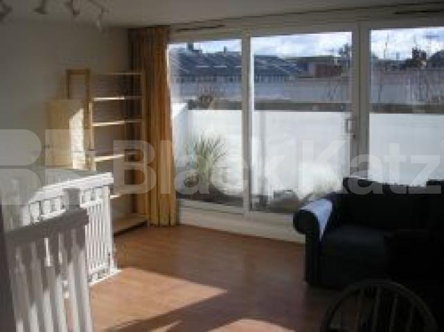 			NEW ADVERT, 2 Bedroom, 1 bath, 1 reception Studio			 Parkway, CAMDEN NW1